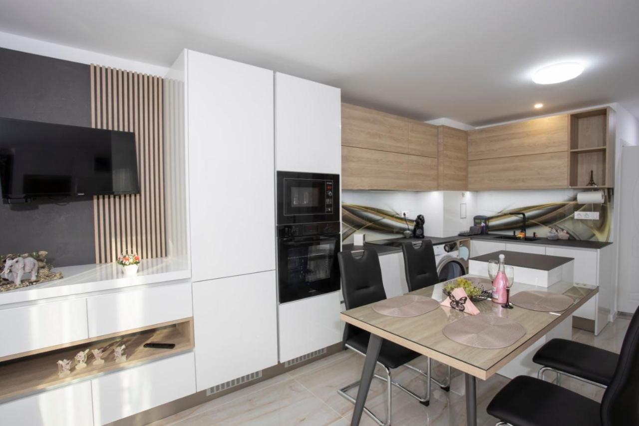Апартамент За Гости Ивви-1 Appartement Burgas Stad Buitenkant foto